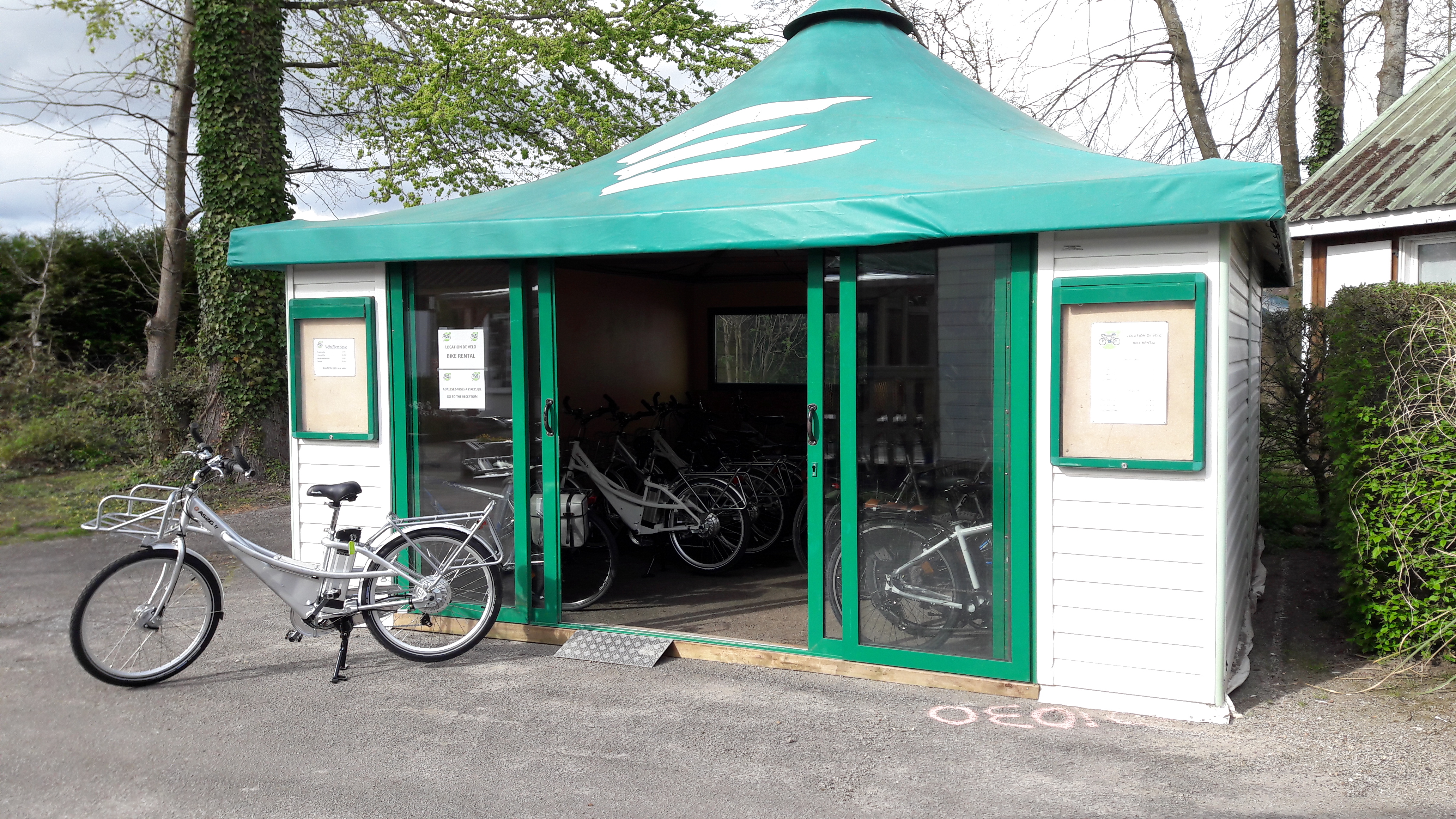 Bikes and electric bikes rental in camping de la foret in Jumieges near Rouen
