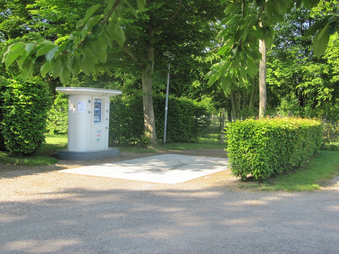 Pitch tent rental bike